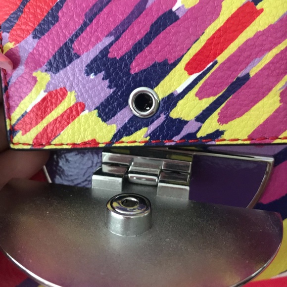 Calvin Klein retro cluch - Picture 4 of 7